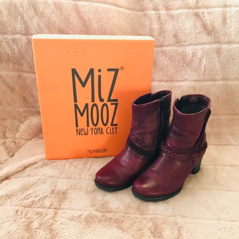 MiZ MOOZ LEATHER BOOTS